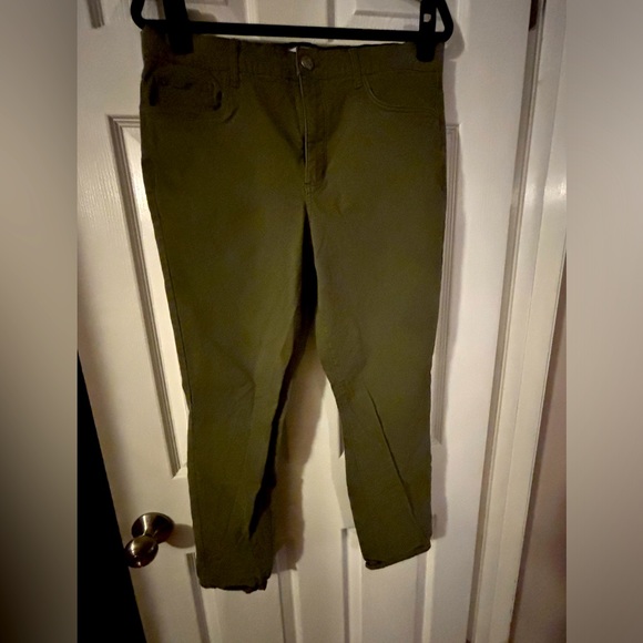 NWOT Loft super soft pants khaki green cotton/rayon/spandex blend size 31/12 - Picture 1 of 3